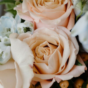 21 Best Flowers For a Beautiful December Wedding