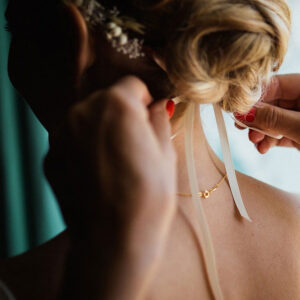 Best DIY Wedding Hairstyles For Medium Hair
