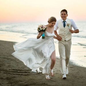 10 Best Colors For a Fall Beach Wedding