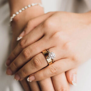 How To Wear Engagement And Wedding Band
