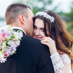 10 Best Colors For Your July Wedding