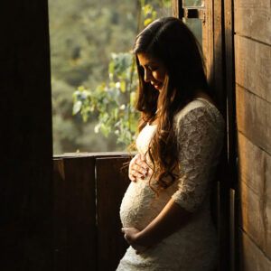 What Makes The Perfect Maternity Wedding Dress?