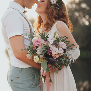 10 Best Colors For Your May Wedding