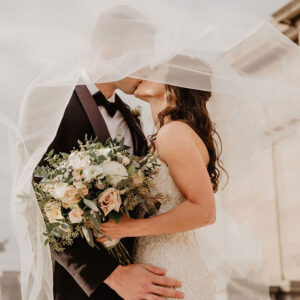 9 Tips To Choose The Perfect Wedding Exit Dress