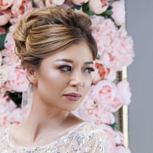 Best Wedding Hairstyles For Older Brides
